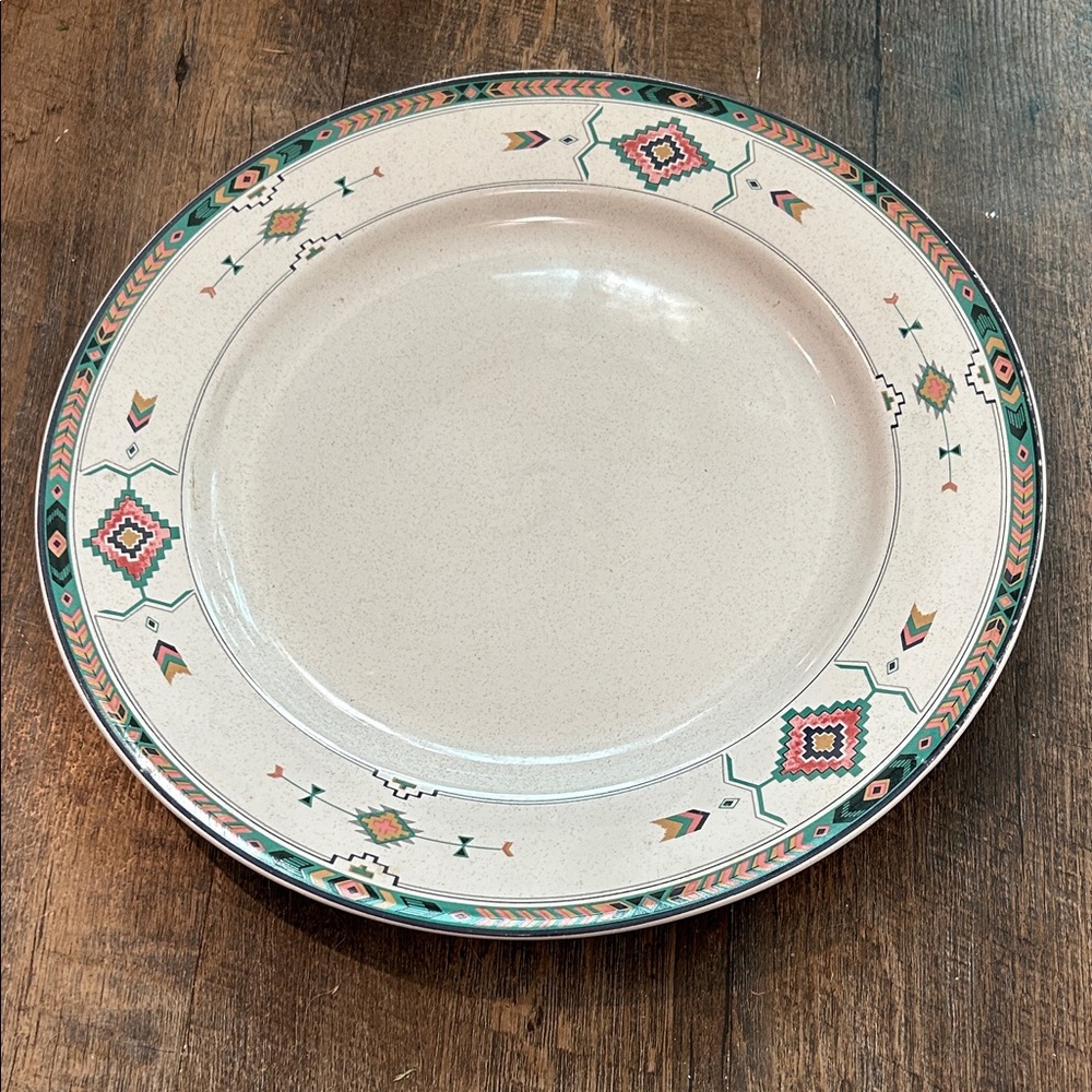 Adirondack by Studio Nova Chop Platter Width:‎ 12 1/8 in Aztec Stoneware